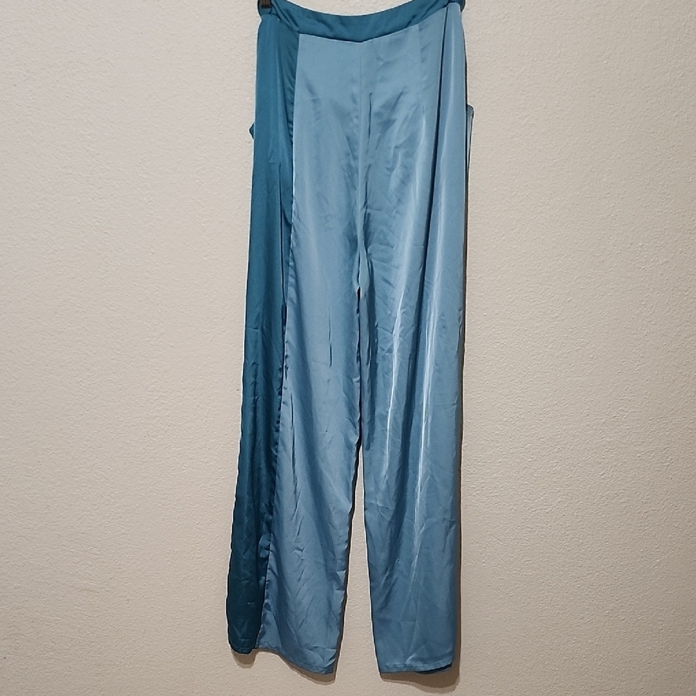 Elegant Blue Pantsuit - Picture 14 of 15